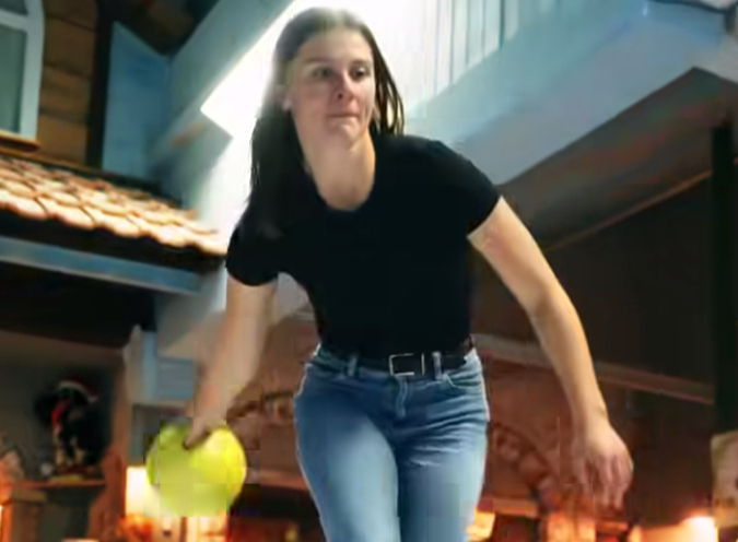 Bowling-Spielerin beim Wurf